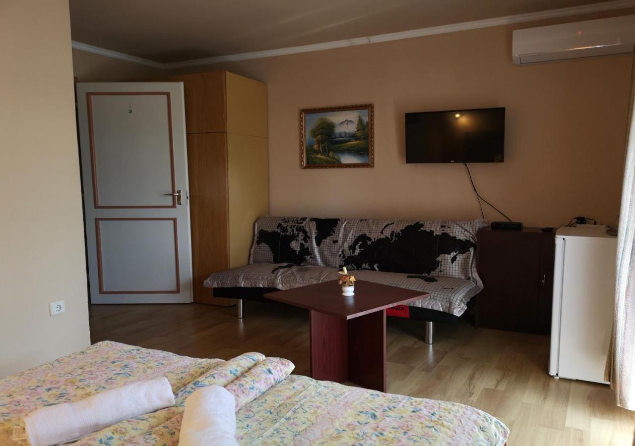 Vitorlas Apartmanhaz ชิโอฟก ภายนอก รูปภาพ
